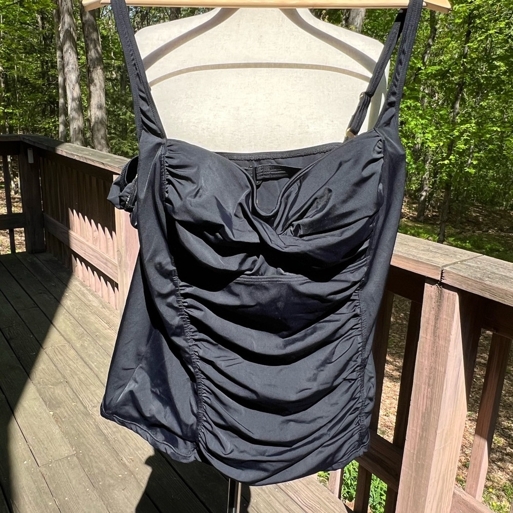 Plus size black swim top no bottoms. Size 22W brand Fit 4 U